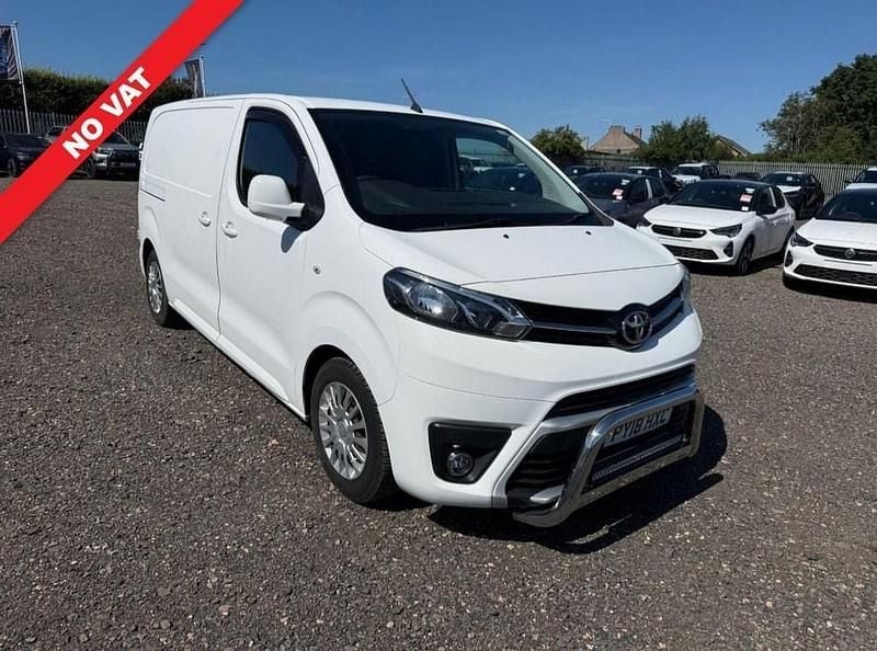 White Used 2018 Toyota Proace Comfort Van | £9,995 (Good price) - Image 1/4
