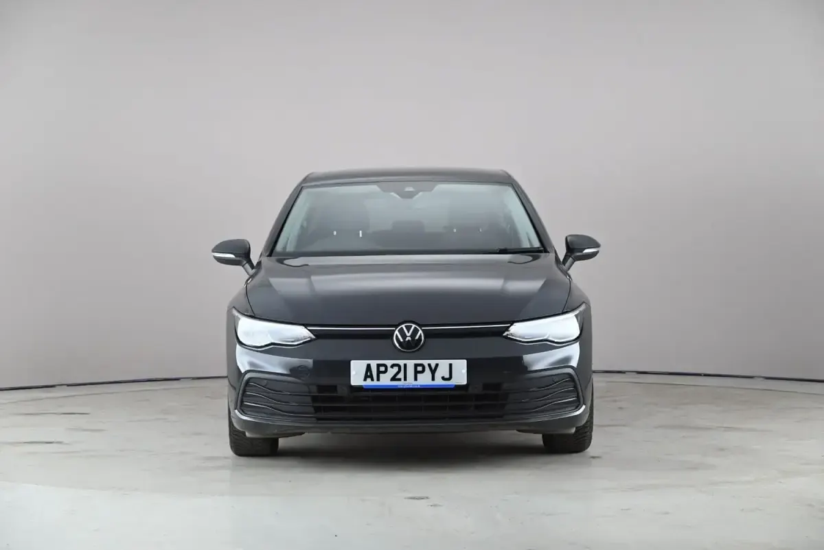 Używany VW Golf VII Life 110 KM (80 kW) 2021 Szary Hatchback