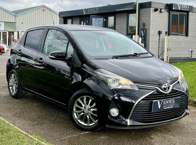 Used Toyota Yaris 2016 Black Hatchback