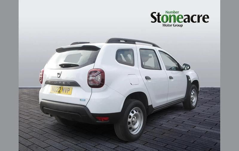 Used Dacia Duster Essentiel 99 HP (72 kW) 2022 White SUV