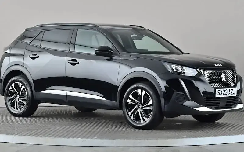 Used Peugeot 2008 Allure+ 101 HP (74 kW) 2023 SUV