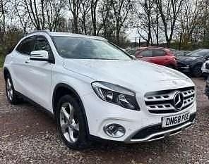 Cirrus white Used 2018 Mercedes 220 Executive Estate | £12,875 (Super price) - Image 1/4