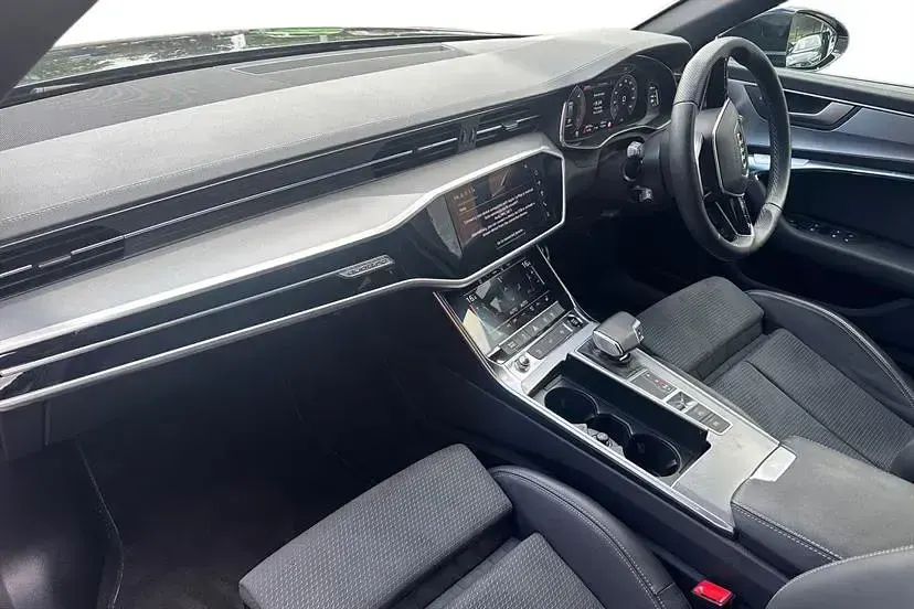 Begagnad Audi A6 S-Line 204 HK (150 kW) 2024 Svart Kombi