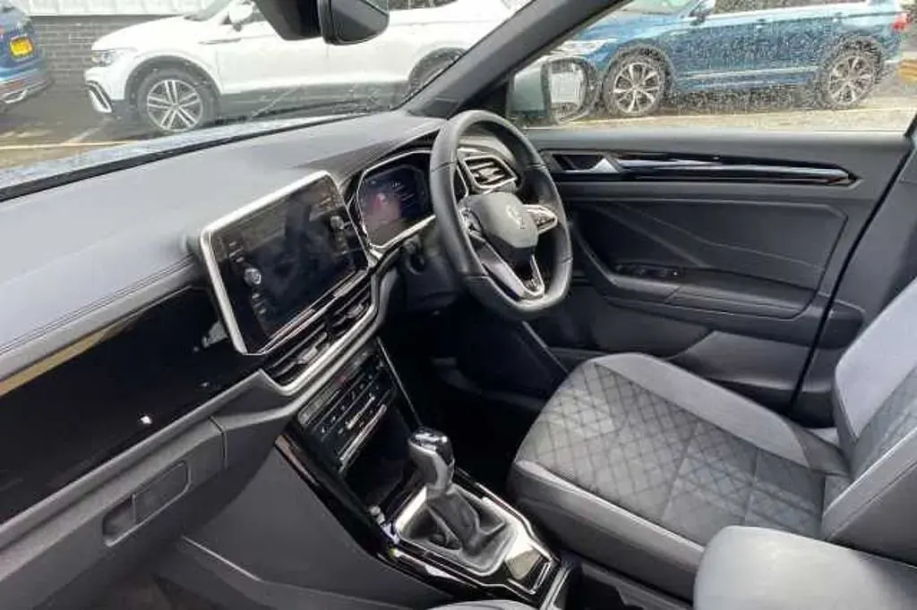 Used VW T-Roc R-line 150 HP (110 kW) 2023 Silver SUV