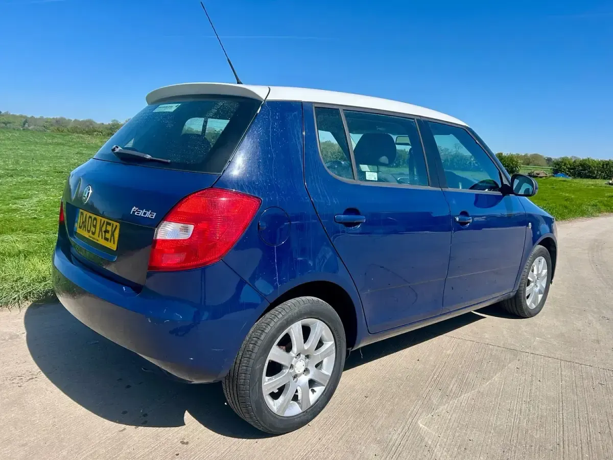 Usado Skoda Fabia 2009 Azul Citadino