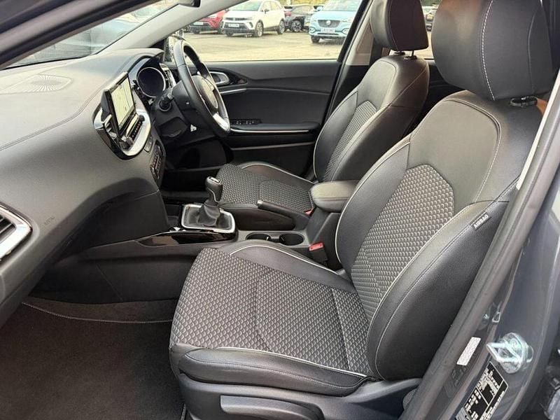 Used Kia Ceed Sportswagon 158 HP (116 kW) 2023 Grey Estate