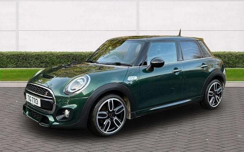 Usado Mini Cooper S Hatch 192 HP (141 kW) 2018 Verde Citadino