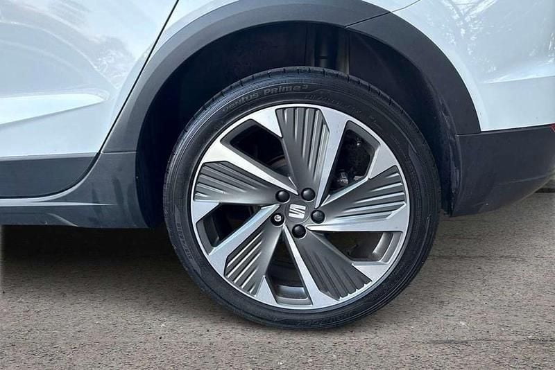 Used Seat Arona FR 110 HP (80 kW) 2022 White SUV