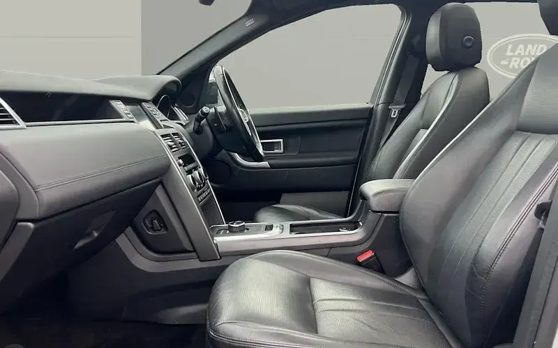 Used Land Rover Discovery 5 Landmark 179 HP (131 kW) 2019 SUV