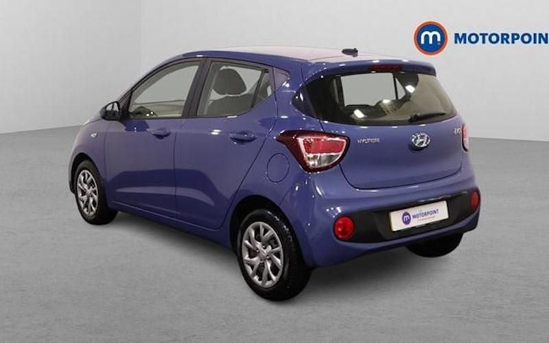 Used Hyundai i10 SE 67 HP (49 kW) 2020 Hatchback