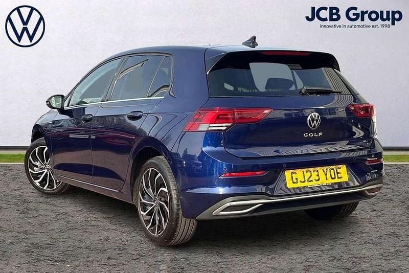Used VW Golf VIII Edition 128 HP (94 kW) 2023 Blue Hatchback