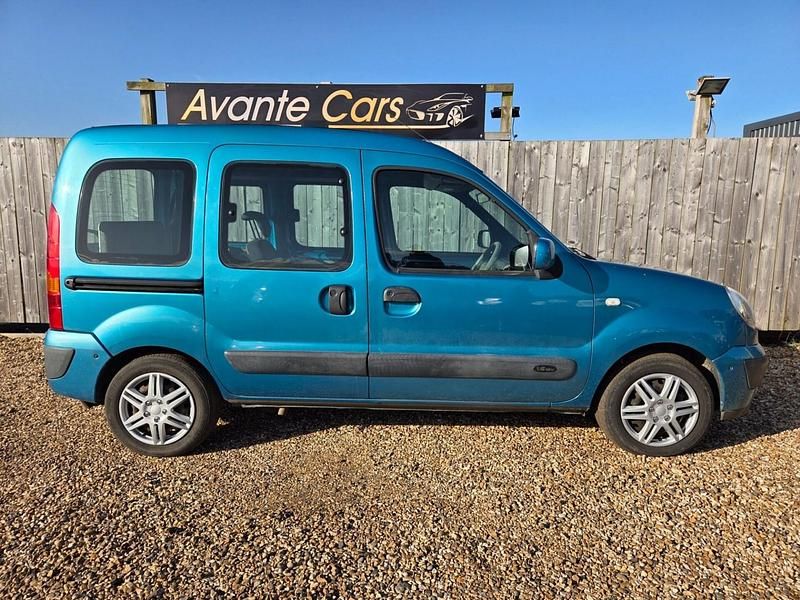 Used Renault Kangoo Expression 106 HP (77 kW) 2009 Blue MPV