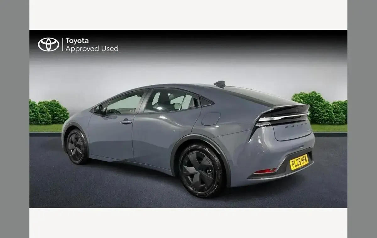 Used Toyota Prius Design 220 HP (161 kW) 2025 Grey Hatchback