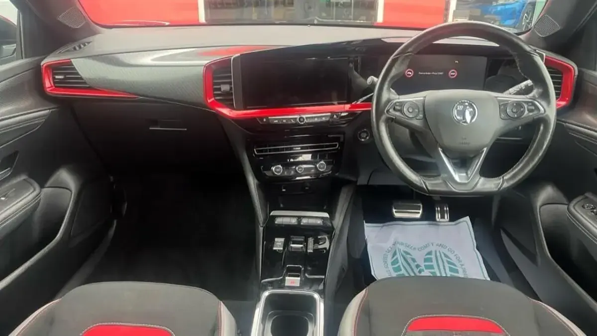 Gebraucht Vauxhall Mokka Design Edition 113 kW (154 PS) 2024 Blau SUV