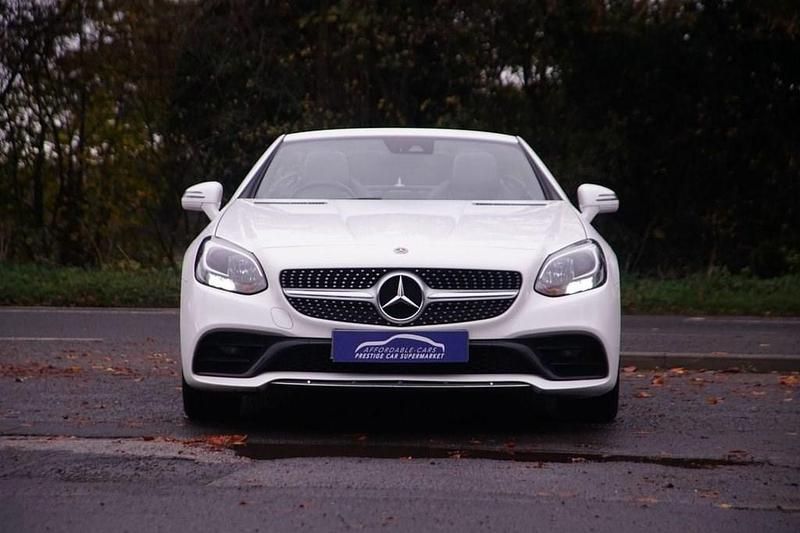 Used Mercedes SLC180 AMG line 156 HP (114 kW) 2019 White Cabriolet