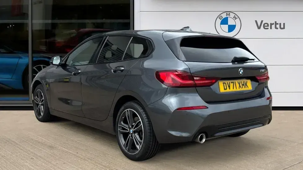 Used BMW 118 Sport Line 136 HP (100 kW) 2021 Grey Hatchback