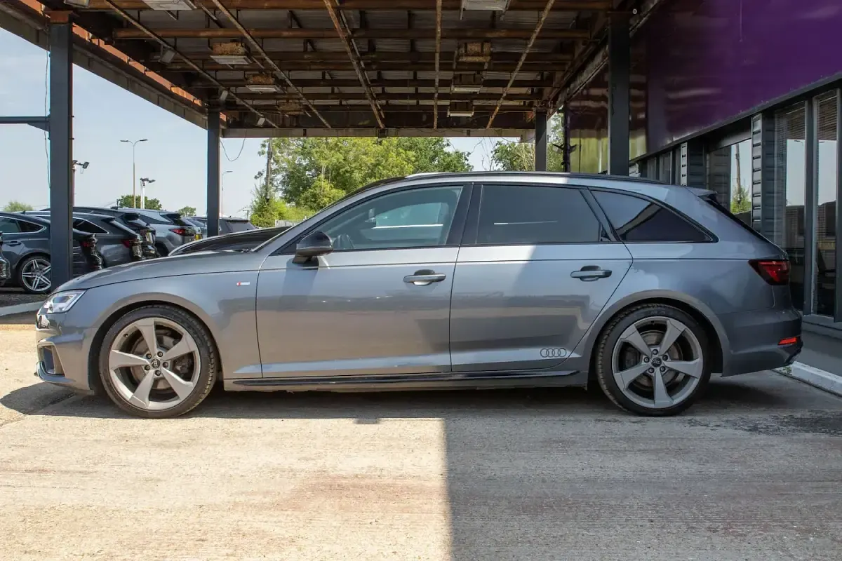 Used Audi A4 Black Edition 190 HP (139 kW) 2019 Grey Estate