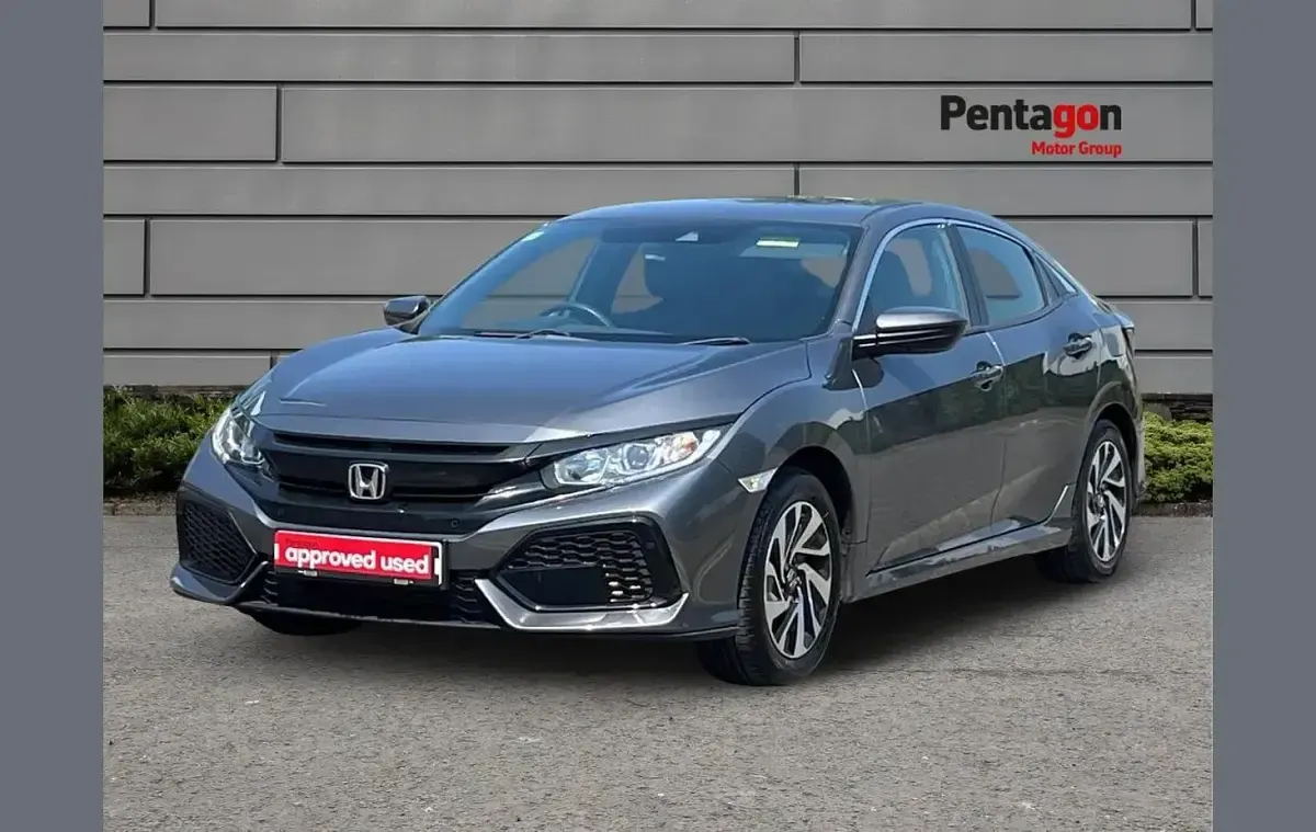 Used Honda Civic SE 127 HP (93 kW) 2018 Grey Hatchback