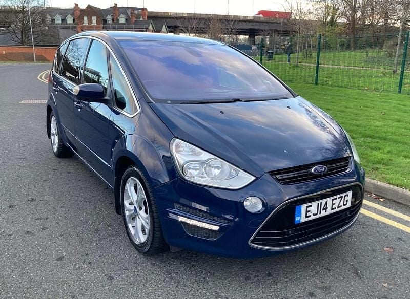 Blue Used 2014 Ford S-MAX Titanium MPV | £2,795 (Fair price) - Image 1/4