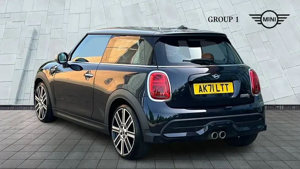 Used Mini Cooper S Exclusive 178 HP (130 kW) 2021 Black Hatchback