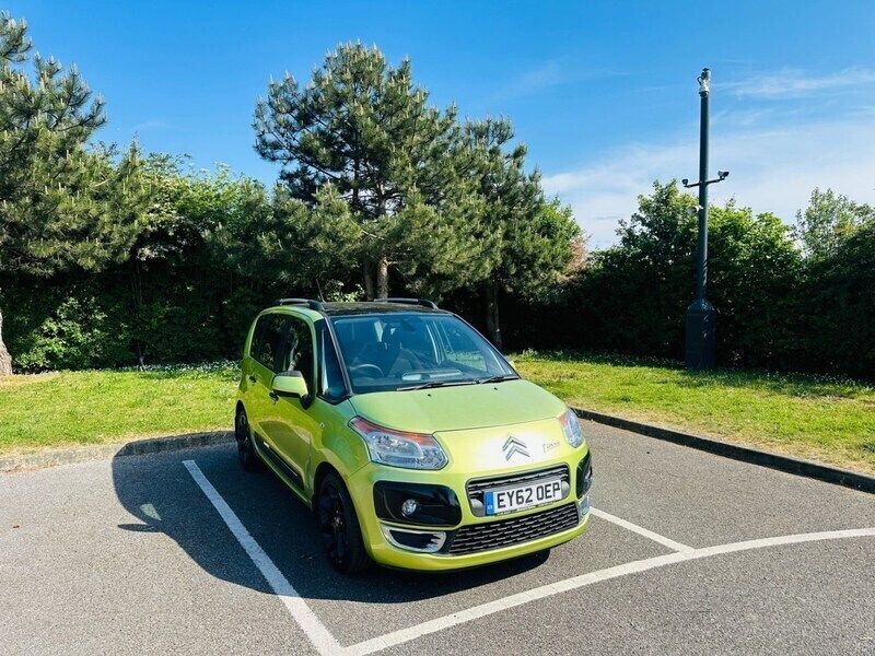 Green Used 2012 Citroën C3 Picasso Exclusive MPV | £6,395 - Image 1/4