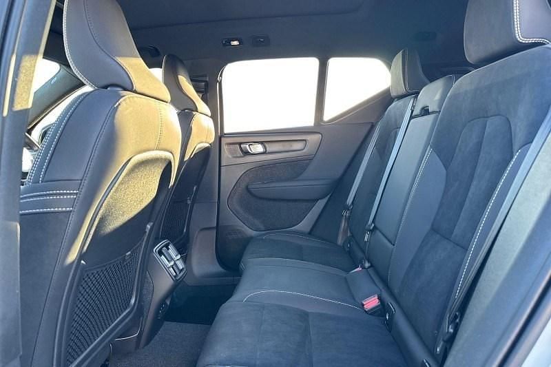 Used Volvo XC40 Ultimate 163 HP (119 kW) 2024 White SUV