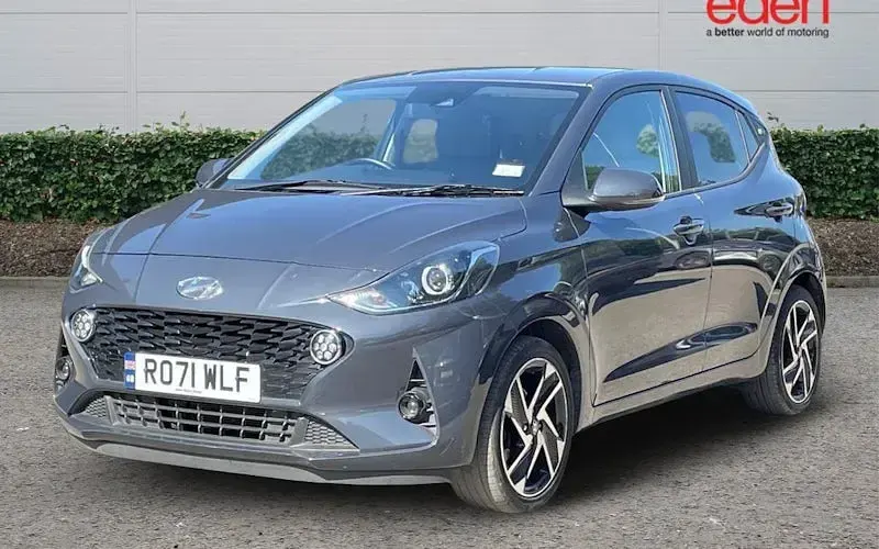 Used Hyundai i10 Premium 67 HP (49 kW) 2023 Hatchback