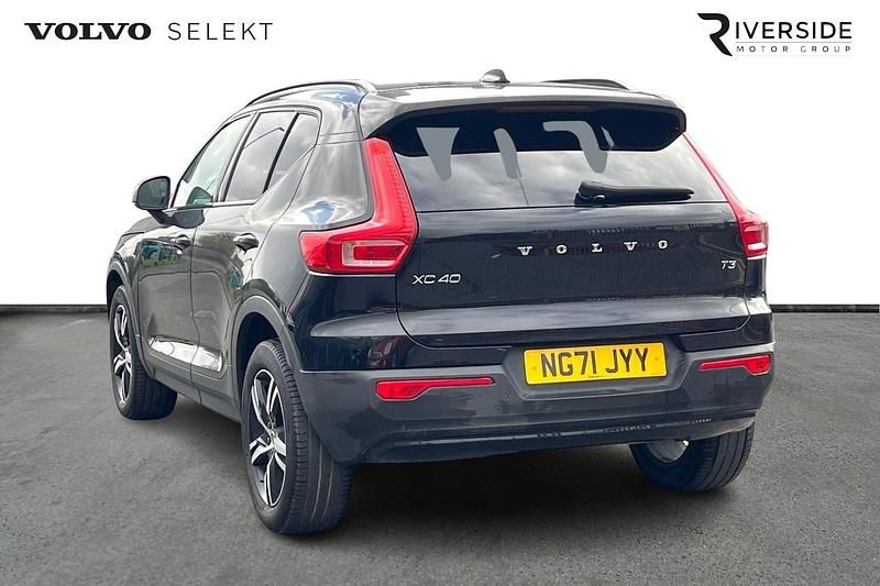 Used Volvo XC40 R-Design 163 HP (119 kW) 2021 Black SUV