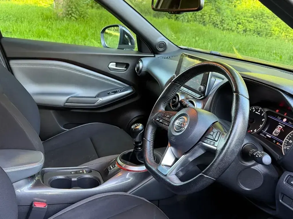 Used Nissan Juke N-Connecta 115 HP (84 kW) 2020 Grey SUV