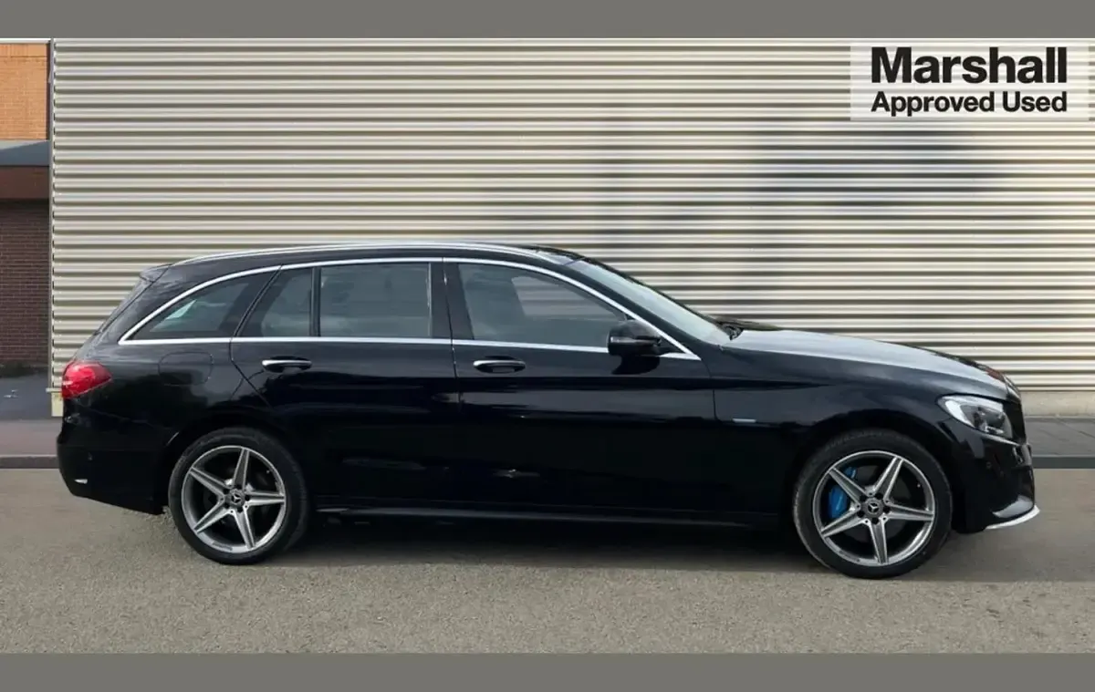 Used Mercedes C350 AMG Line Premium 293 HP (215 kW) 2017 Black Estate