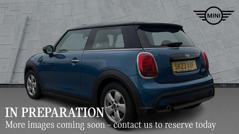 Used Mini Cooper Classic 134 HP (98 kW) 2023 Blue Hatchback