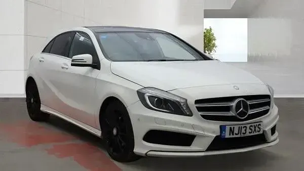 Käytetty Mercedes A200 AMG 2013 Valkoinen Viistoperä