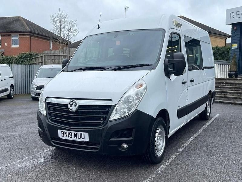 Used Vauxhall Movano 130 HP (95 kW) 2019 White MPV