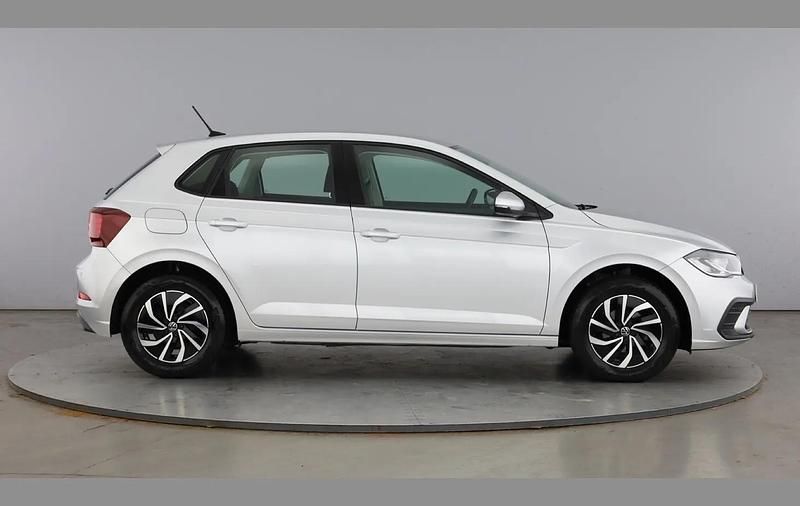 Used VW Polo Life 95 HP (69 kW) 2024 Silver Hatchback