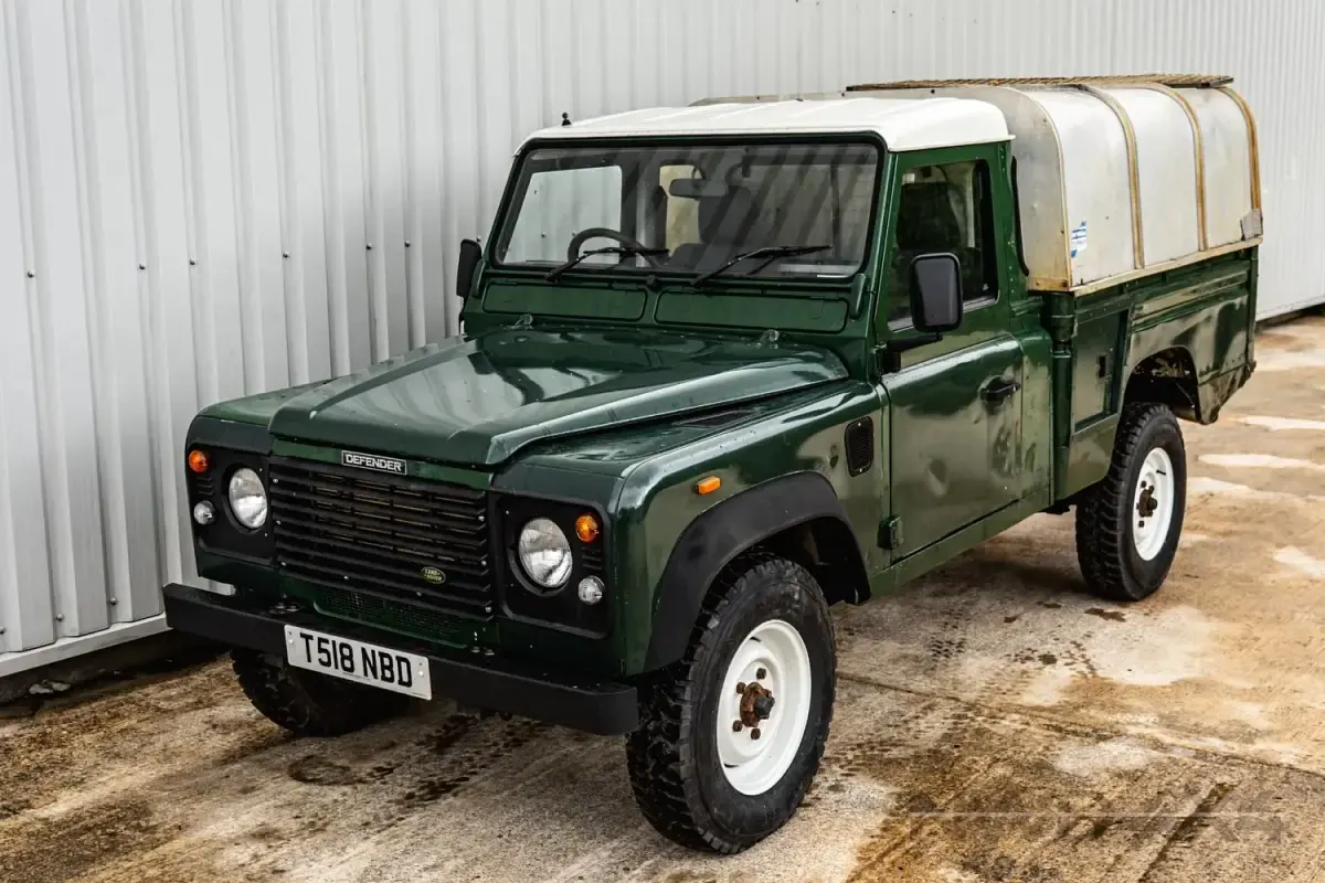 Used Land Rover Defender 1999 Green Pickup