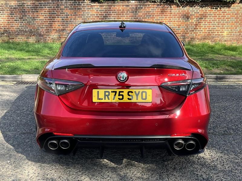 New Alfa Romeo Giulia Quadrifoglio 511 HP (375 kW) 2025 Red Sedan
