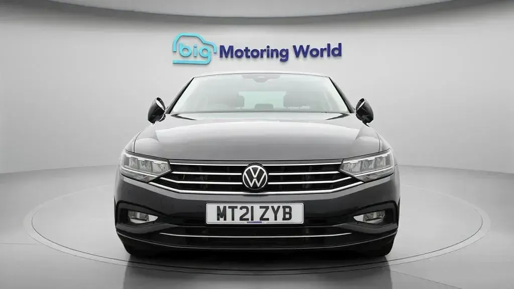 Used VW Passat SEL 150 HP (110 kW) 2021 Grey Sedan
