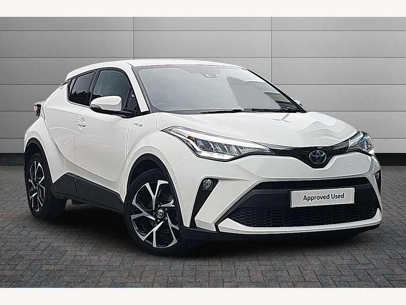 Pure white Used 2020 Toyota C-HR Design SUV | £17,350 (Fair price) - Image 1/4