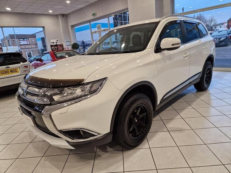White Used 2016 Mitsubishi Outlander SUV | £8,728 (Fair price) - Image 1/4