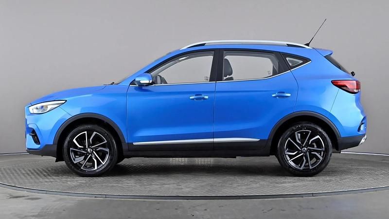 Used MG ZS Exclusive 111 HP (81 kW) 2022 Blue Hatchback