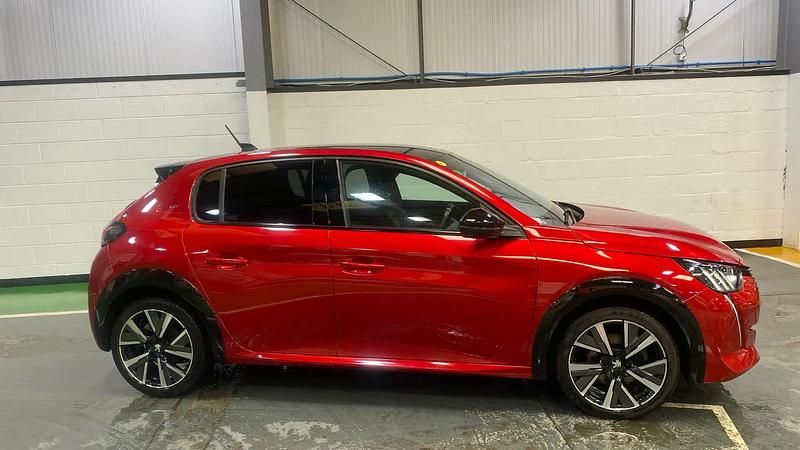 Used Peugeot 208 GT 100 HP (73 kW) 2023 Red Hatchback