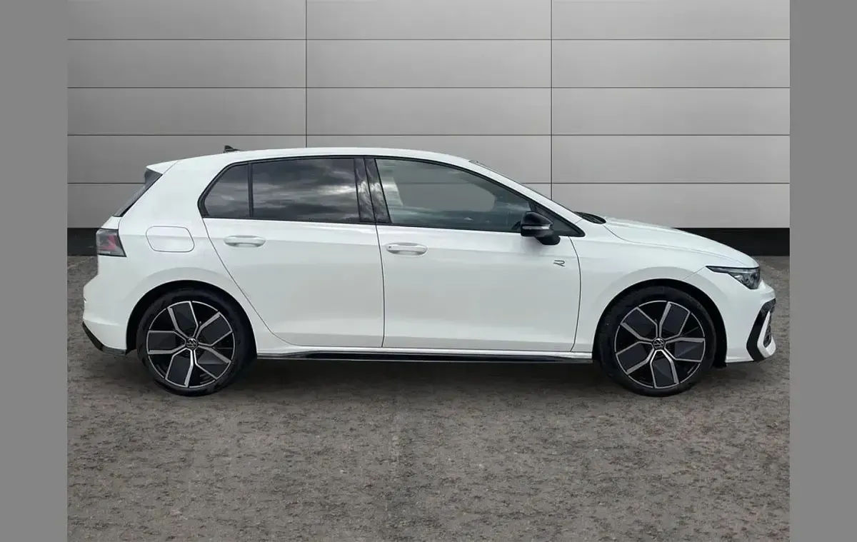 Used VW Golf VIII Black Edition 147 HP (108 kW) 2026 White Hatchback