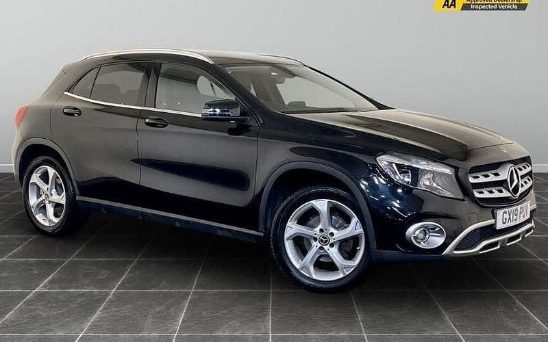 Black Used 2019 Mercedes GLA200 SUV | £10,295 (Fair price) - Image 1/2