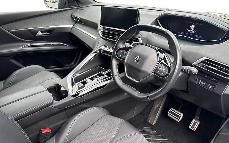 Used Peugeot 5008 Allure+ 136 HP (100 kW) 2023 Estate