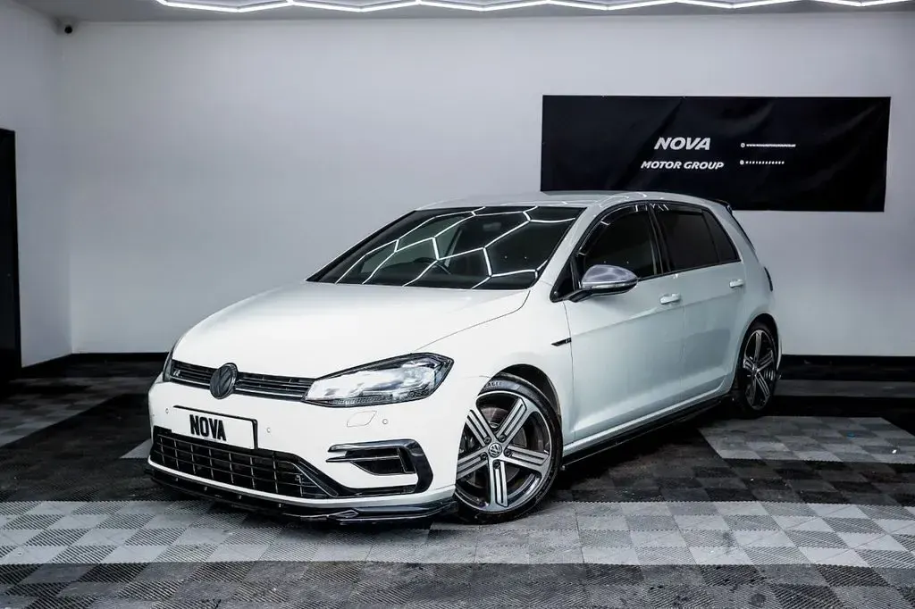 Used VW Golf VII R 300 HP (220 kW) 2019 White Hatchback