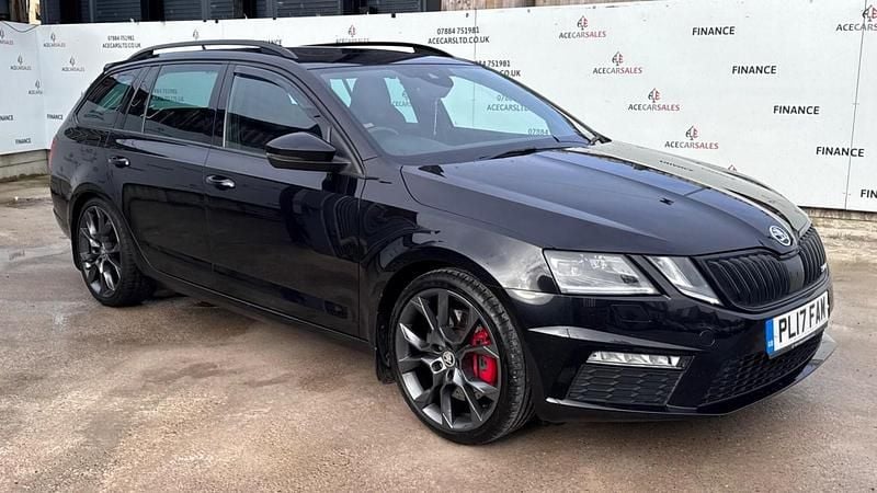 Used Skoda Octavia vRS 230 HP (169 kW) 2017 Black Estate