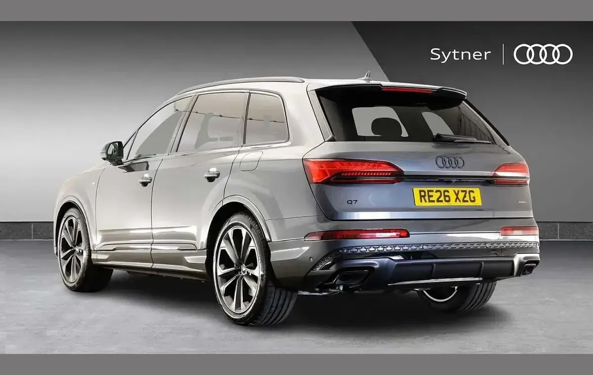 New Audi Q7 Black Edition 389 HP (286 kW) 2026 Grey SUV