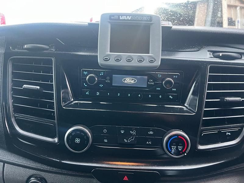 Used Ford Transit Custom 105 HP (77 kW) 2018 White Van