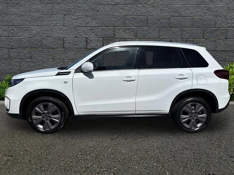 Used Suzuki Vitara SZ-T 129 HP (94 kW) 2023 White SUV