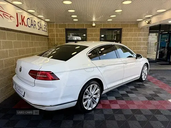 Used VW Passat GT 120 HP (88 kW) 2016 White Sedan